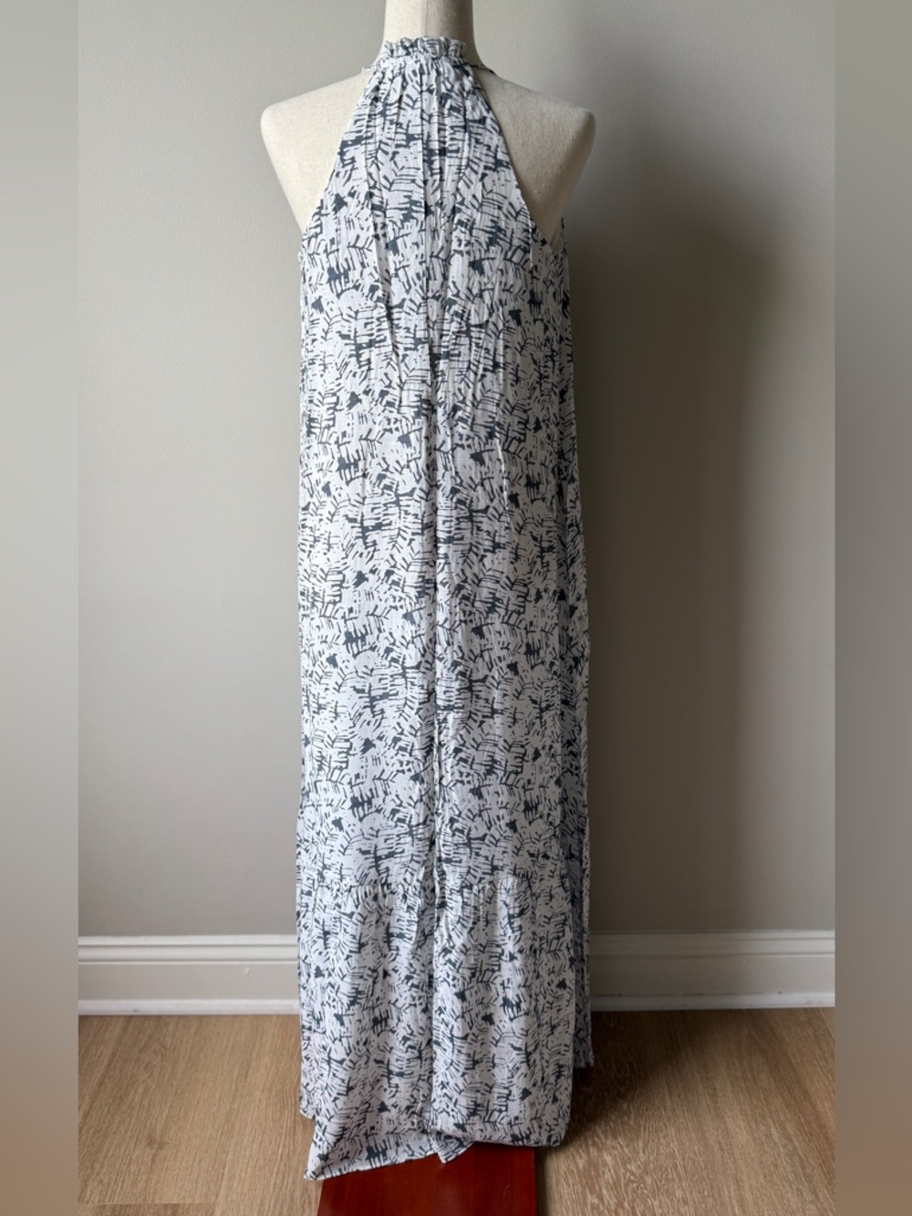 Nine West Sleeveless Maxi Dress White and Navy Abstract Print - Picture 4 of 7